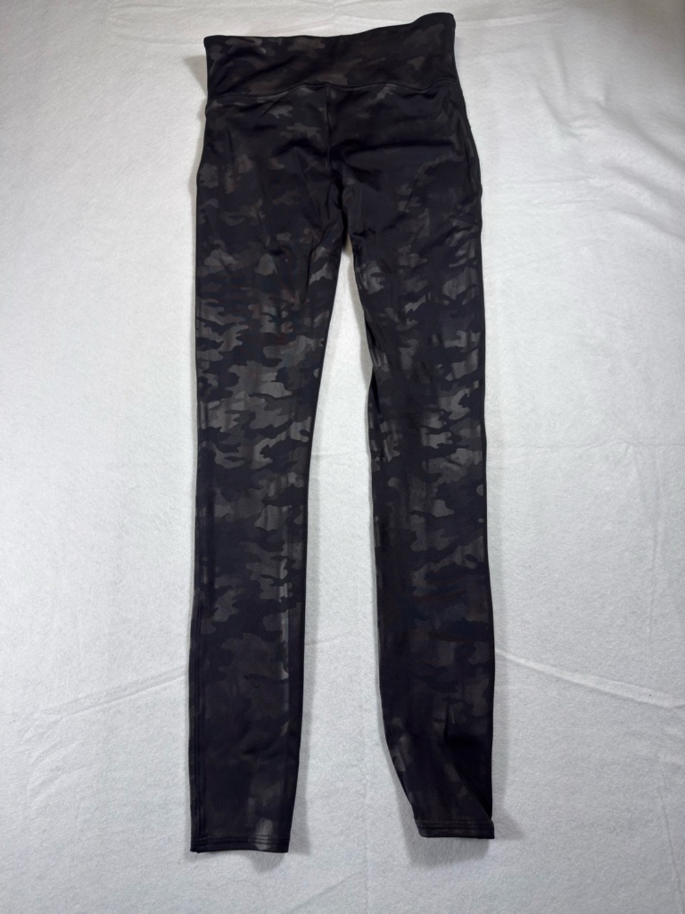 Spanx Leggings Faux Leather High Rise Camo Black Size M - Picture 5 of 6